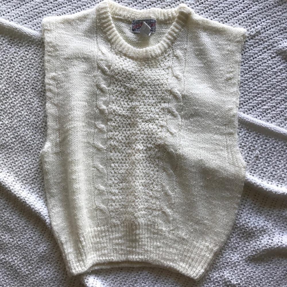𝓥𝓲𝓷𝓽𝓪𝓰𝓮 Sweater Vest